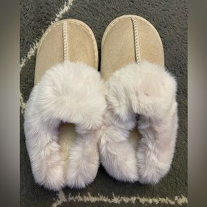Super soft slippers, women’s size 8